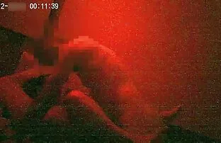 A mãe, a ruiva Milf, seduz o faz-tudo, um broche videos pornos coroas sujo e uma brasa.