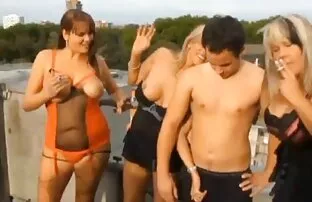 ExtraBigDicks Mike DeMarko pisando por um cara negro vídeos pornô de coroas gostosas