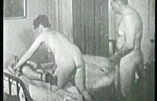 Marido pega em vídeo como esposa fode amigo coroas vídeo pornô
