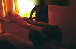A tentar porno mulheres velhas pôr o famoso capacete do Demolidor no XXXPawn!