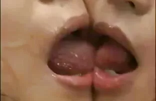 A RAPARIGA ADORA MONTAR PILAS vídeo de pornô de mulher de 60 anos E VIR - SE NA FACE-SCHNEEN