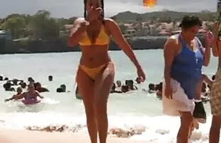 Busty Screamer suga uma grande pila video porno de coroas