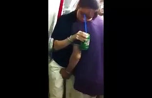 A loira Boazona faz sexo a vidios pornô com coroas três no parque.
