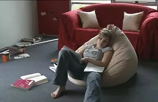 O orgasmo é tão forte que eu quase caí (Dedicação ao brilho, meu fã vídeo pornô só as coroas mais sexy de Pornhub)