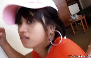 A loira Sexy faz um broche porno cm coroas perfeito.