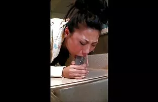 Lyudmila recebe uma massagem do seu novo sexo gratis coroas gostosas cliente.