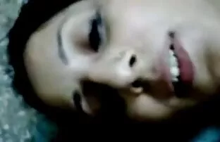 Sexy hot milf com Mamas grandes e verdadeiras leva uma grande pila preta na sua ratinha minúscula vídeo pornô brasileiro coroas