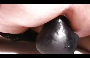 O jovem excitado filmes pornôs coroas não presta e monta o seu parceiro
