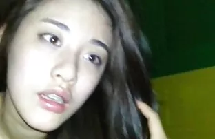 Babe se lubrifica com óleo filme pornô das coroas gostosas
