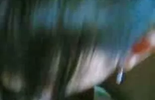 A Ebony filme pornô de mulher de 65 anos babe gosta de masturbação apaixonada.