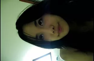 Dois soldados videos caseiros de coroas fazendo sexo param por causa de um broche desleixado.