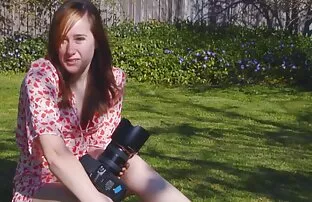 A filme de pornô com coroas BBW apanhou-a a brincar com a rata dela.