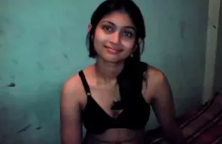 A mulher vídeo pornô de coroas grátis gorda com um orgasmo forte masturba-se por telefone com o tipo online.