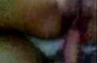 Está sempre a meter-se no cu vídeo de pornô com as coroas do anal!